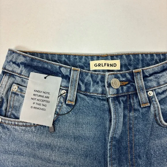 GRLFRND Sara Super High Rise Straight in Lenox Hill Size 25